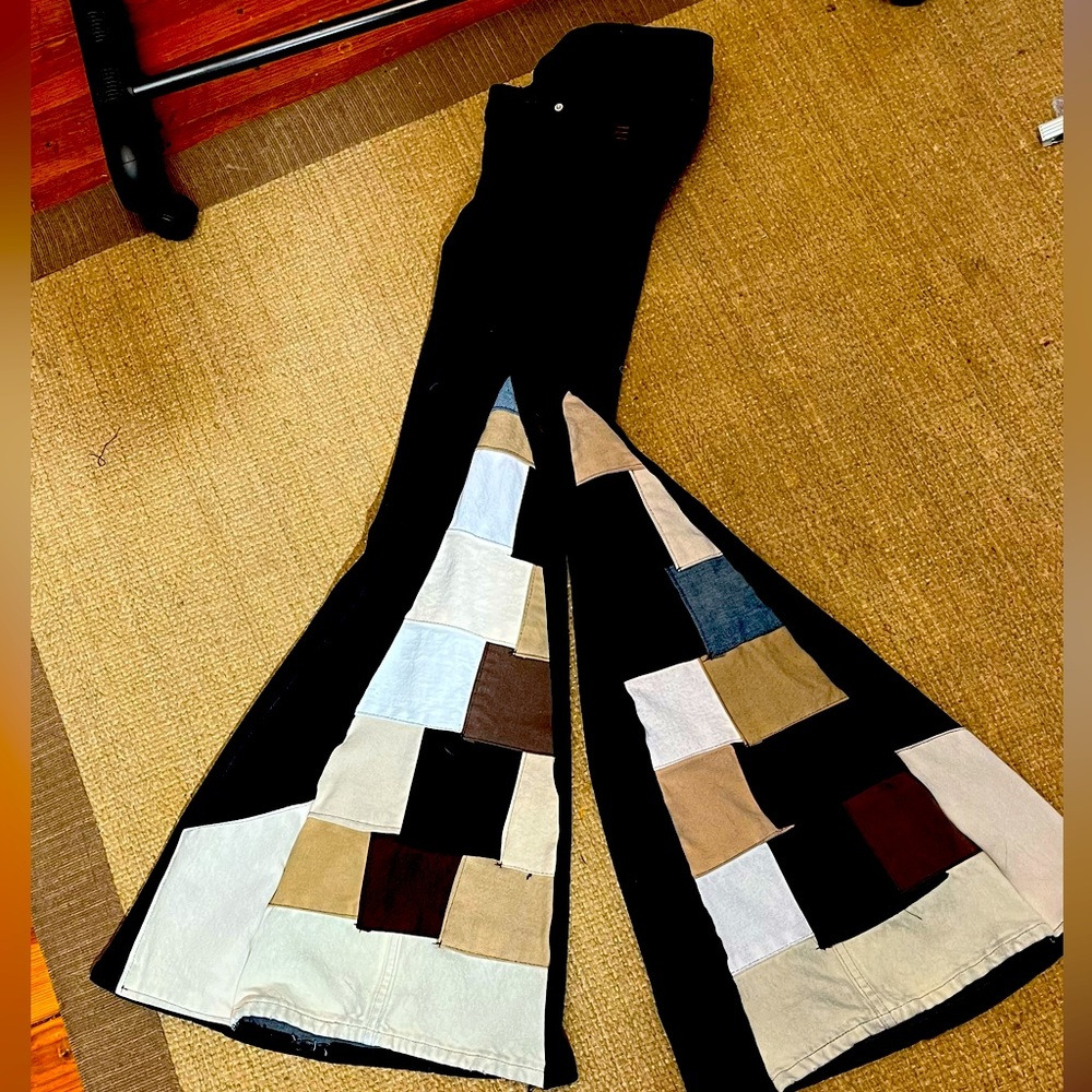 COPY - BDG (urban outfitters) Patchwork Bell Bottoms Size 25. Brand new, never …